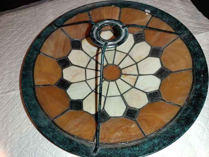 Glass ceiling shade