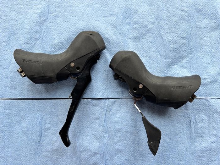 Shimano 105 shifters (Hydraulic) for parts