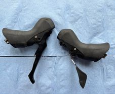 Shimano 105 shifters (Hydraulic) for parts