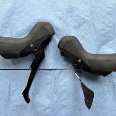 Shimano 105 shifters (Hydraulic) for parts