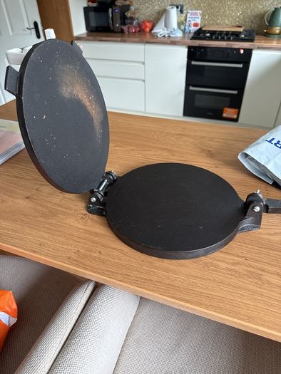 Tortilla press