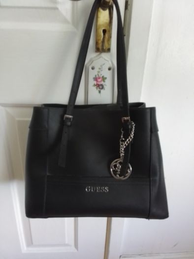 GUESS Handbag/Stylish Guess Handbag.....Price Drop