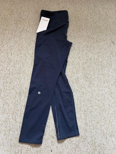 Lululemon leggings / navy / pockets / reflective/ new