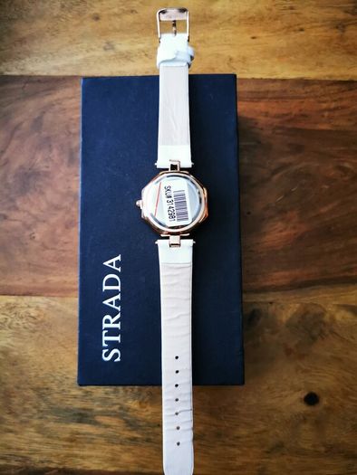 STRADA Genoa wrist watch