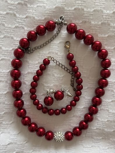 Pearl Necklace, Bracelet and Earrings