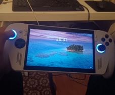 pc gaming handheld with external usb hub docking station