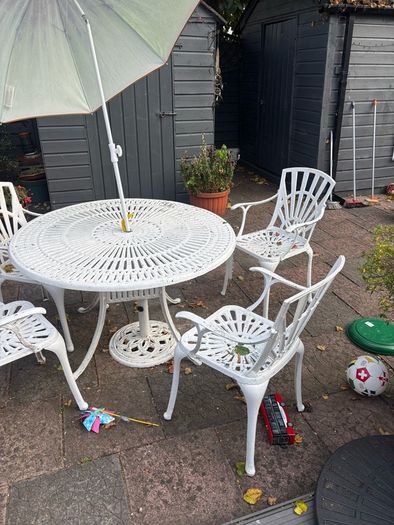 Free table and chairs