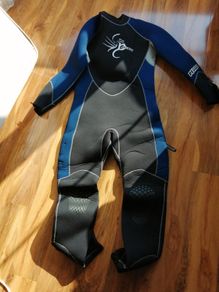wetsuit