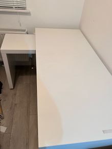 White corner pull out desk