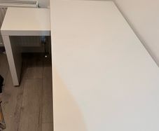 White corner pull out desk