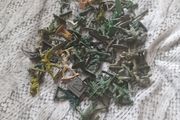 plastic soldiers