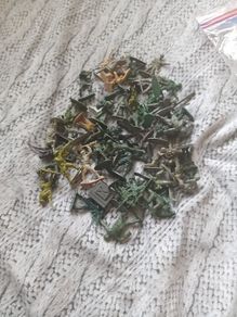 plastic soldiers
