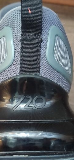Nike Air Max 720 Size UK 10.5