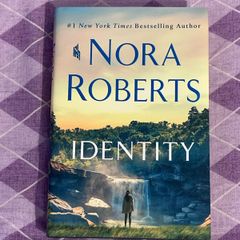 identity by nora roberts