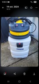Heavy duty vacuum cleaner