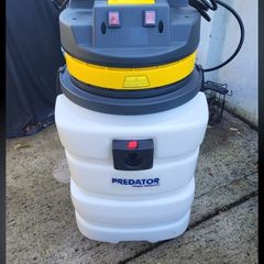 Heavy duty vacuum cleaner