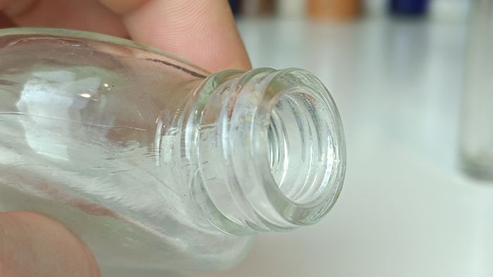 494 - Set of 6 Vintage Clear Glass Screw Cork Top Collectible Decorative Bottles and Jars