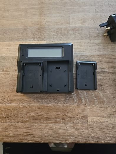 Sony NP-F dual battery charger