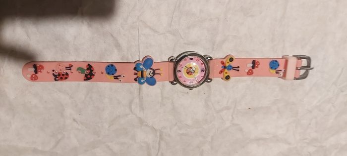 lulu ladybird watch,used condition,,see pictures,,price includes post to anywhere in Ireland thank you  sold as is .