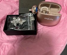 Kinglucky earbuds with butterfly charm