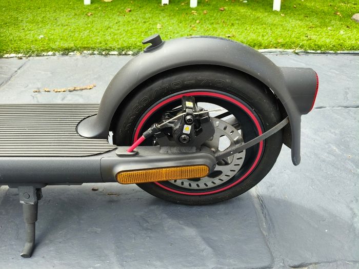 Xiaomi Pro 4 2nd Gen scooter