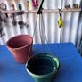 2 terracotta pots and 1 plastic hanging basket Image 6
