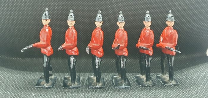 Rare and hard to find Vintage Early Britain's Hand Painted Lead Toy Soldiers (1940's)
