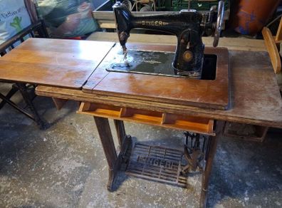 Vintage Sewing Machine