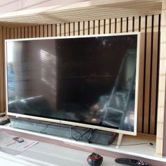 LG TV 43" with panasonic sound bar
