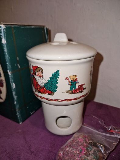 1991 Potpourri press Kris Kingle scent burner