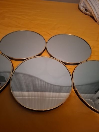 5 Circle Mirror