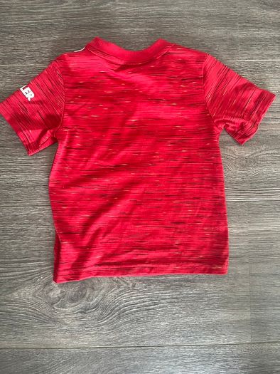 Manchester United kids top