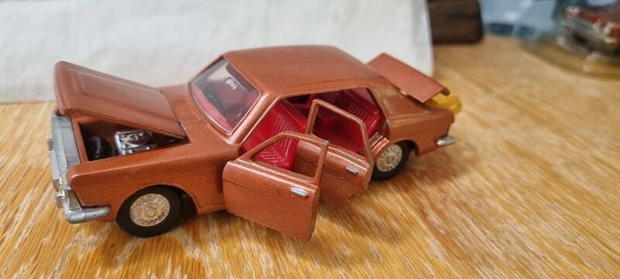 Donky Diecast Ford Zodiac