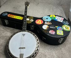 Vintage Ludwig Kingston 4 String Tenor Banjo with