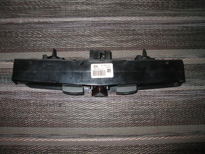 Opel Astra H Central Console