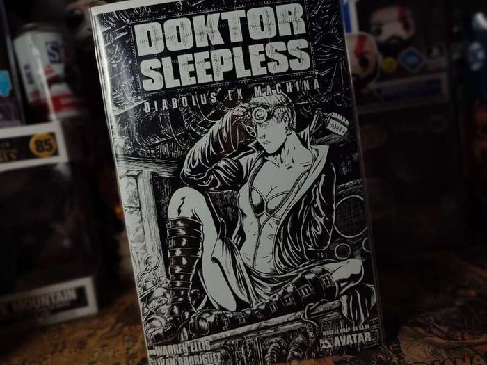 Doktor Sleepless ! Issue #13 ! Raulo Caceres Wraparound Cover Variant ! 2009 ! by Avatar Press  !