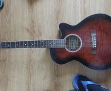 Oakman Acoustic Electric Guitar with EQ