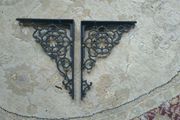 Shelf brackets