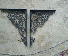 Shelf brackets