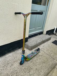 Stunt scooter