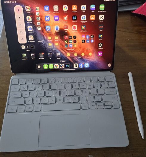 HONOR MagicPad 4 + AI Keyboard Case with Touchpad + Magic-Pencil 4s - As New - Fully Boxed