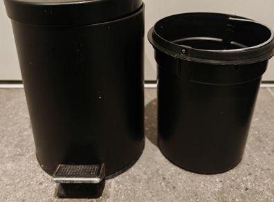 Black Pedal Bin with Removable Inner Bucket