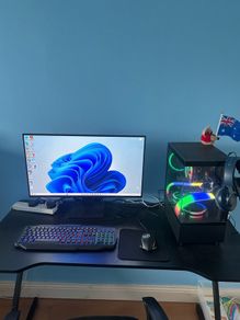 Pc gaming bundle ( mint condition)