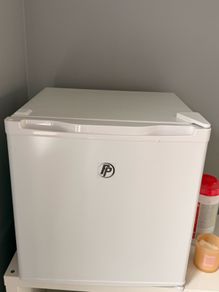 31L Portable and convertable fridge / freezer