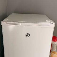 31L Portable and convertable fridge / freezer