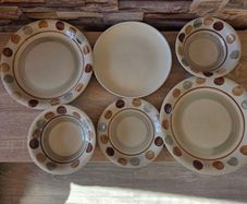 Ceramic dinner plates