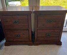Bedside lockers