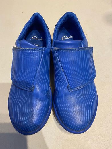 Kids Clarks shoes runners casual size 13 genuine leather