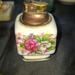 Beautiful Japanese Porcelain Table Lighter, Postage Available