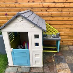 Kids' Playhouse